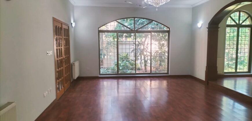 5 bedroom for rent in F-2