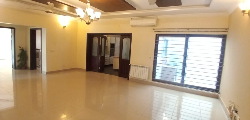 6bedroom for rent in F-7