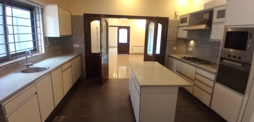 6bedroom for rent in F-7